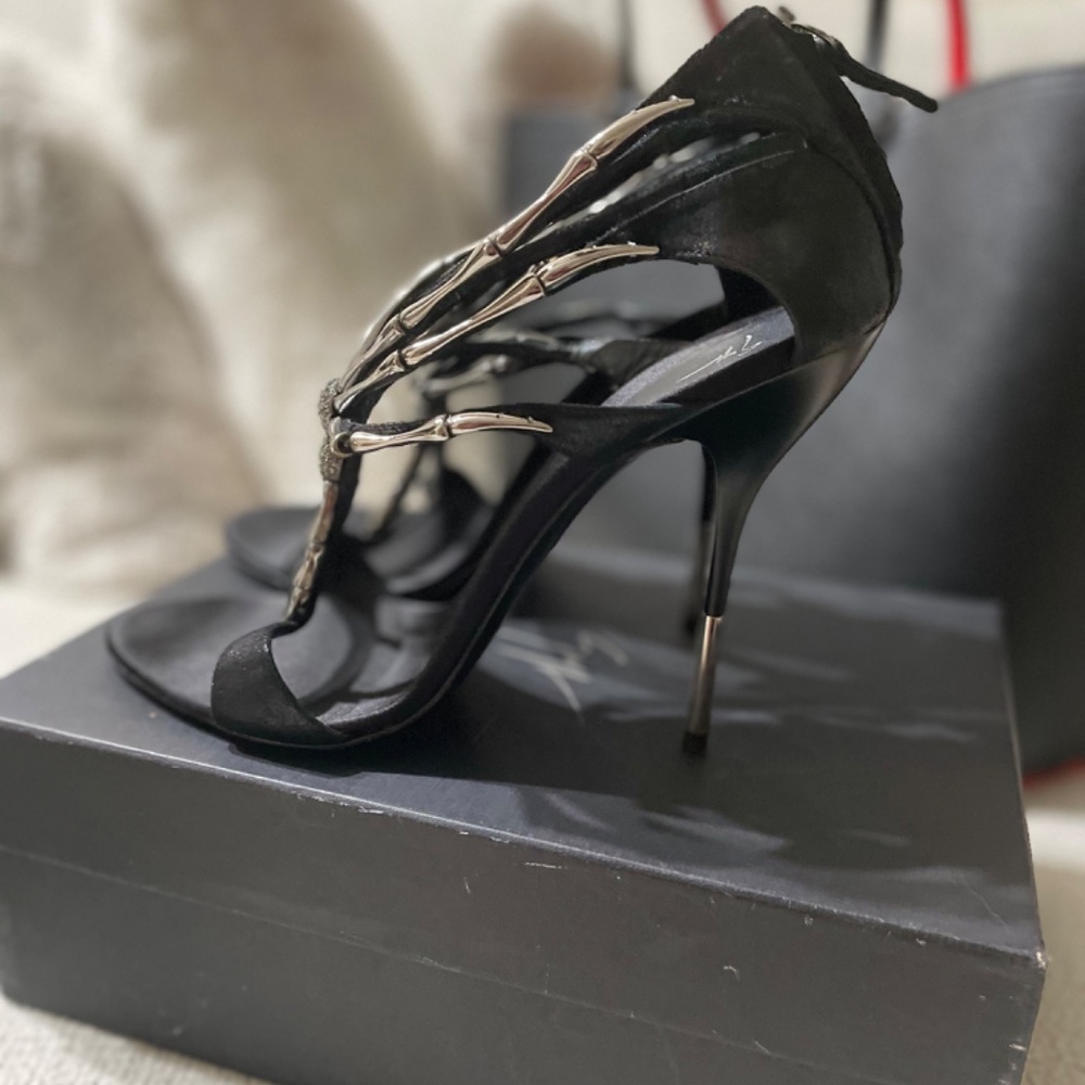 Giuseppe Zanotti Black Spider Heels EU 40.5 US Size 10.5 - Picture 13 of 13